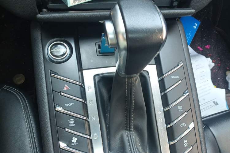 Used Zotye SR9 2017 2.0T Automatic Ultimate Edition Gear Lever