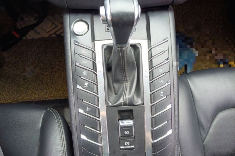 Used Zotye SR9 2017 2.0T Automatic Ultimate Road Edition Gear Lever