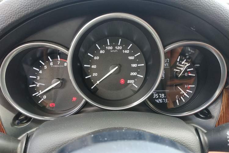 Used Zotye SR9 2017 2.0T Manual "Ultimate Light" Edition Instrument Cluster