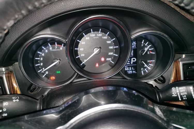 Used Zotye SR9 2017 2.0T Automatic Ultimate Edition Instrument Cluster