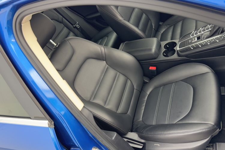 Used Zotye SR9 2017 2.0T Automatic Ultimate Road Edition Interior 2