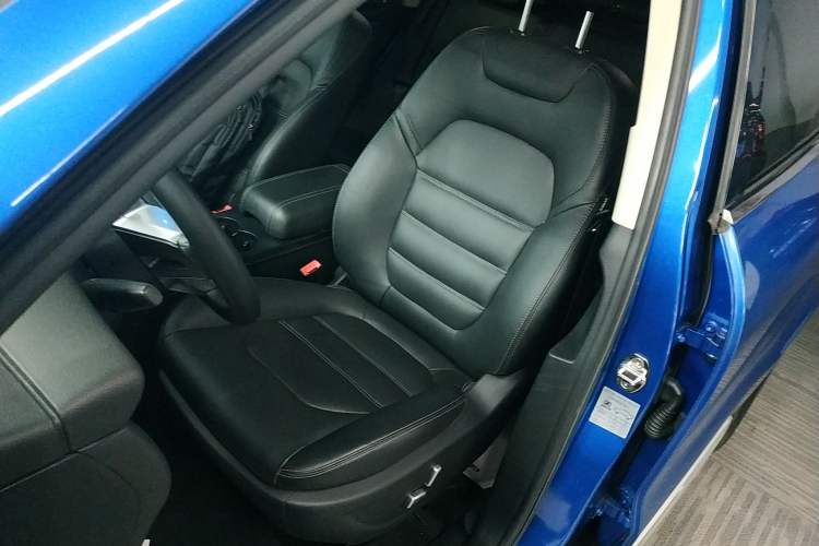 Used Zotye SR9 2017 2.0T Automatic Ultimate Edition Left Front Seat