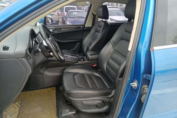 Used Zotye SR9 2017 2.0T Automatic Ultimate Road Edition Left Front Seat