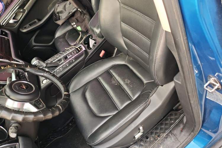 Used Zotye SR9 2017 2.0T Automatic Ultimate Edition Left Front Seat