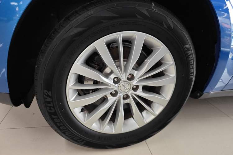 Used Zotye SR9 2017 2.0T Automatic Ultimate Road Edition Left Front Wheel Hub