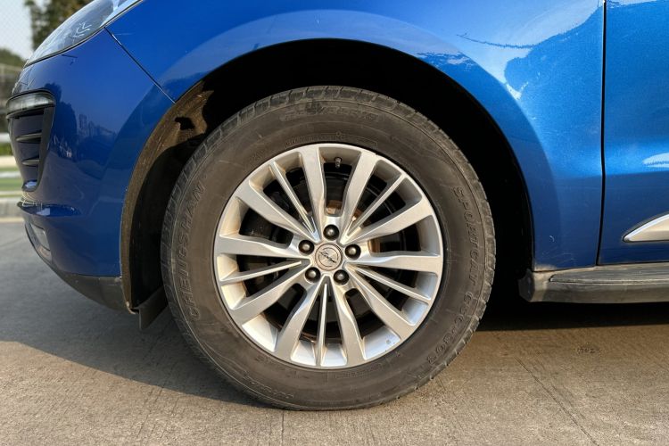 Used Zotye SR9 2017 2.0T Automatic Ultimate Light Edition Left Front Wheel Hub