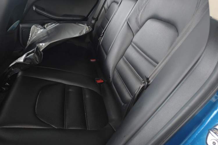 Used Zotye SR9 2017 2.0T Automatic Ultimate Road Edition Left Rear Seat