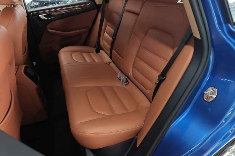 Used Zotye SR9 2017 2.0T Automatic Ultimate Road Edition Left Rear Seat