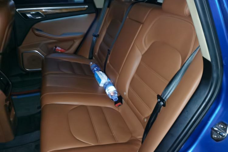 Used Zotye SR9 2017 2.0T Automatic Ultimate Edition Left Rear Seat