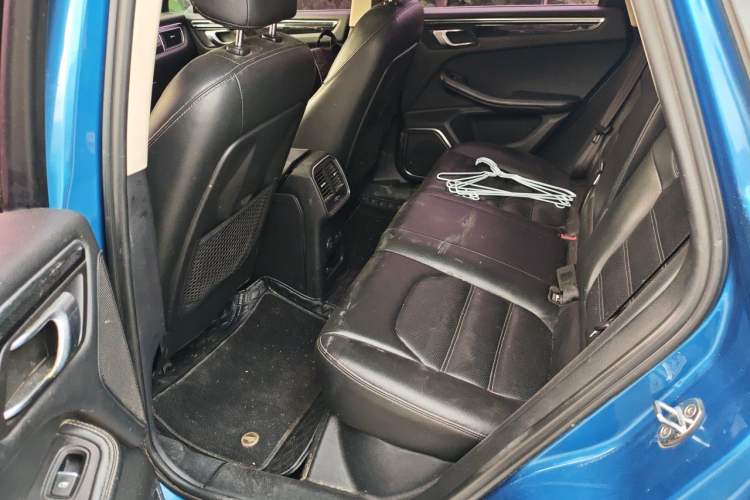 Used Zotye SR9 2017 2.0T Automatic Ultimate Edition Left Rear Seat