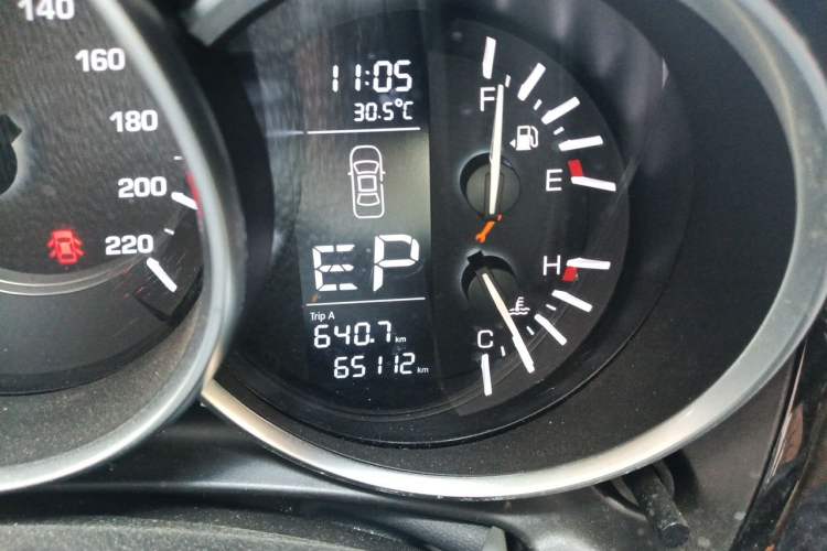 Used Zotye SR9 2017 2.0T Automatic Ultimate Edition Odometer Close Up