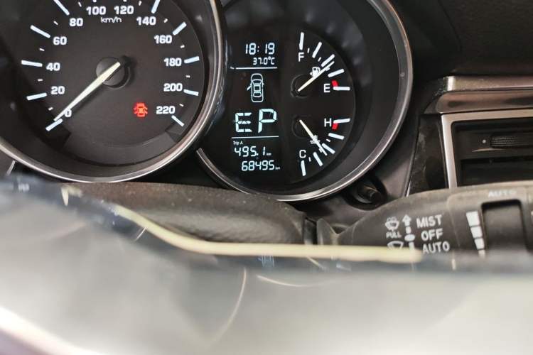 Used Zotye SR9 2017 2.0T Automatic Ultimate Edition Odometer Close Up