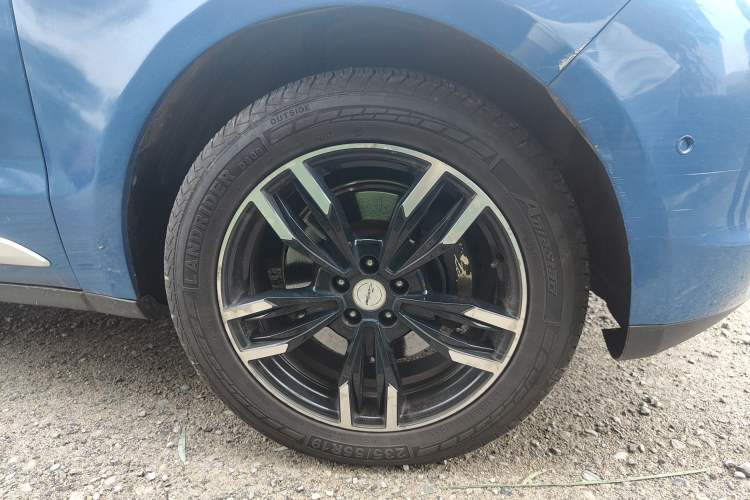 Used Zotye SR9 2017 2.0T Automatic Ultimate Dream Edition Right Front Wheel Hub