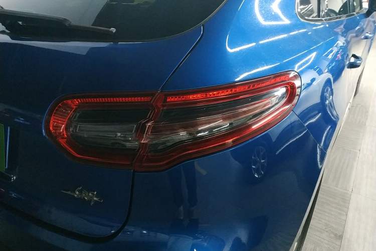 Used Zotye SR9 2017 2.0T Automatic Ultimate Edition Right Rear Taillight