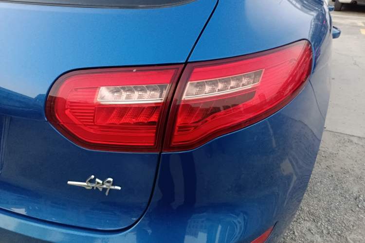 Used Zotye SR9 2017 2.0T Manual "Ultimate Light" Edition Right Rear Taillight