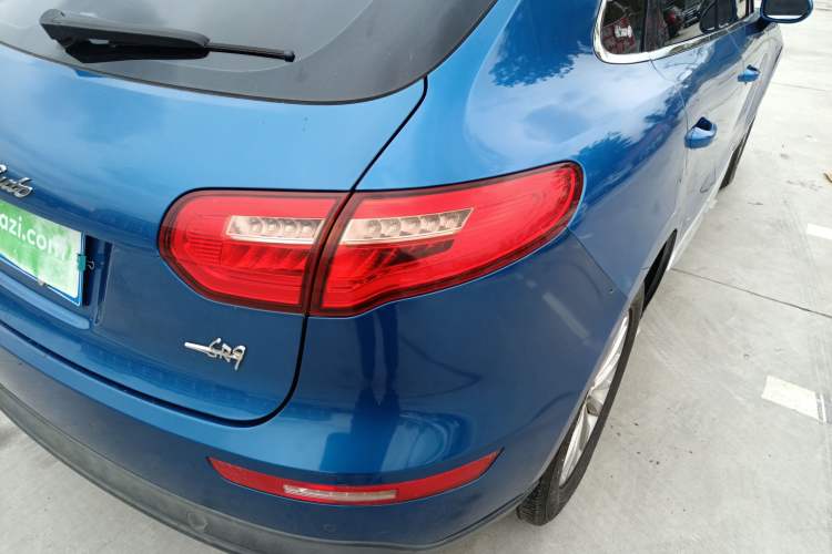 Used Zotye SR9 2017 2.0T Automatic Ultimate Road Edition Right Rear Taillight