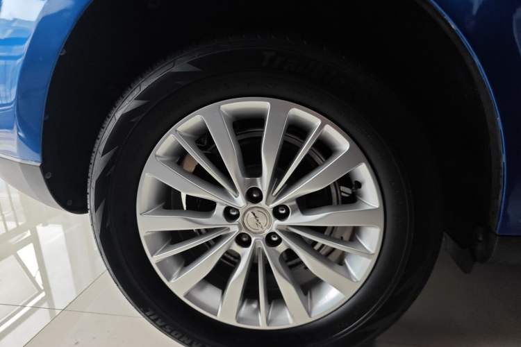 Used Zotye SR9 2017 2.0T Automatic Ultimate Road Edition Right Rear Wheel Hub