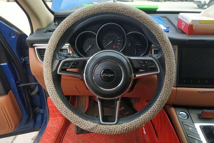 Used Zotye SR9 2017 2.0T Manual "Ultimate Light" Edition Steering Wheel
