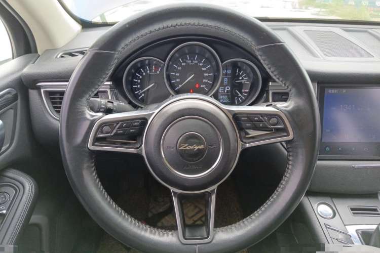 Used Zotye SR9 2017 2.0T Automatic Ultimate Road Edition Steering Wheel