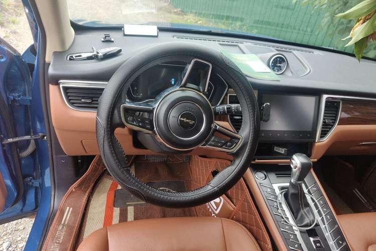Used Zotye SR9 2017 2.0T Automatic Ultimate Dream Edition Steering Wheel
