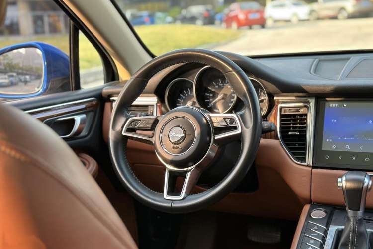 Used Zotye SR9 2017 2.0T Automatic Ultimate Light Edition Steering Wheel