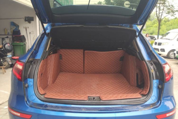 Used Zotye SR9 2017 2.0T Manual "Ultimate Road" Edition Trunk