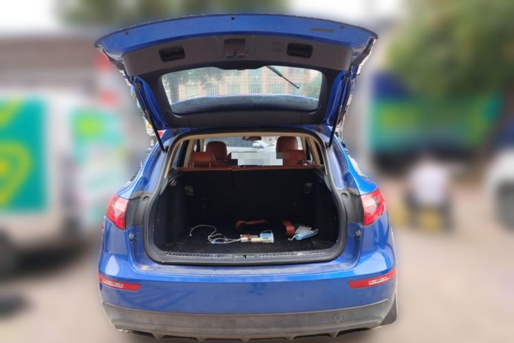 Used Zotye SR9 2017 2.0T Manual "Ultimate Road" Edition Trunk