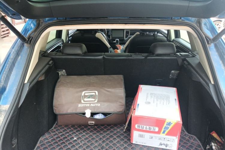 Used Zotye SR9 2017 2.0T Automatic Ultimate Edition Trunk