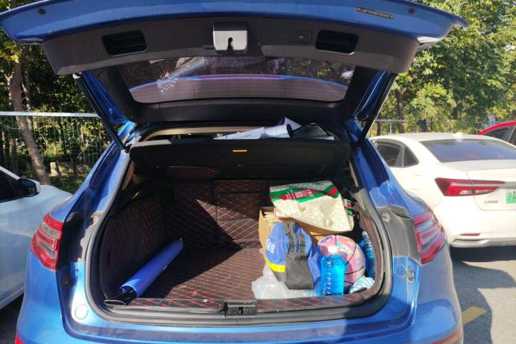 Used Zotye SR9 2017 2.0T Automatic Ultimate Dream Edition Trunk