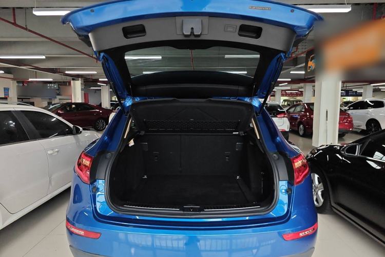 Used Zotye SR9 2017 2.0T Automatic Ultimate Road Edition Trunk