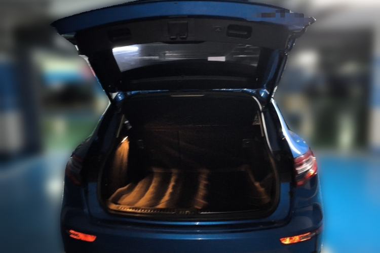 Used Zotye SR9 2017 2.0T Automatic Ultimate Dream Edition Trunk