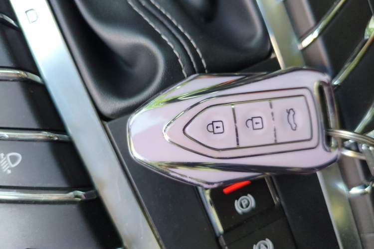 Used Zotye SR9 2017 2.0T Automatic Ultimate Edition Vehicle Key