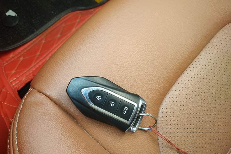 Used Zotye SR9 2017 2.0T Manual "Ultimate Light" Edition Vehicle Key