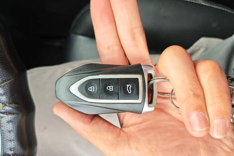 Used Zotye SR9 2017 2.0T Automatic Ultimate Edition Vehicle Key