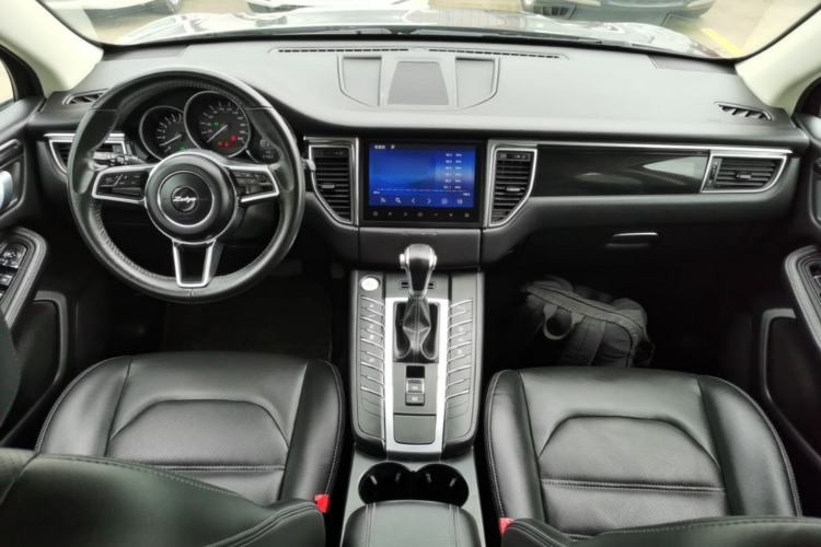Used Zotye SR9 2017 2.0T Automatic Ultimate Road Edition Center Console