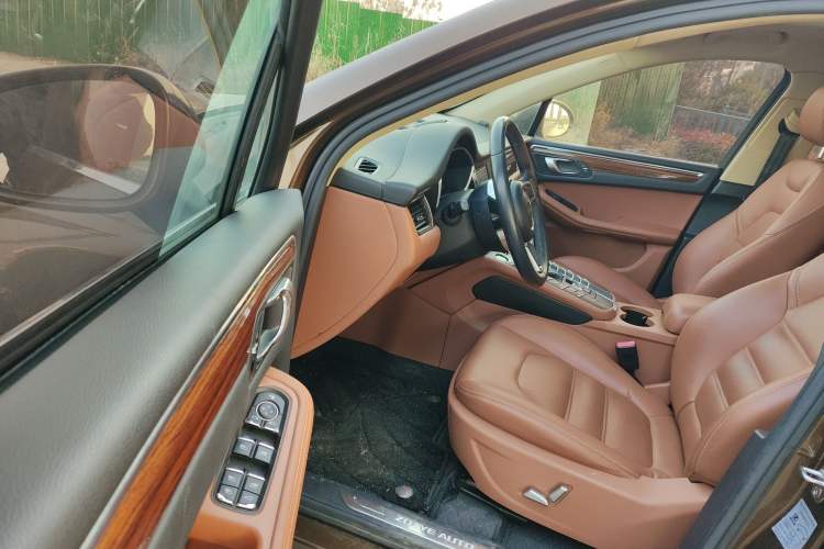 Used Zotye SR9 2017 2.0T Automatic Ultimate Dream Edition Driver Seat