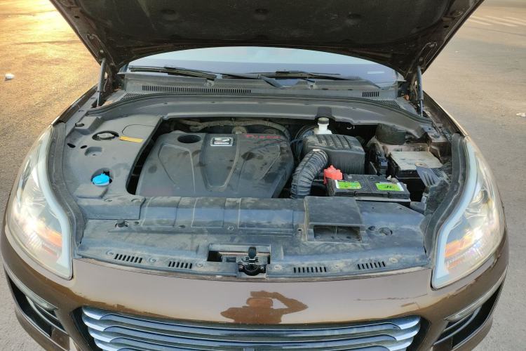 Used Zotye SR9 2017 2.0T Automatic Ultimate Dream Edition Engine Bay