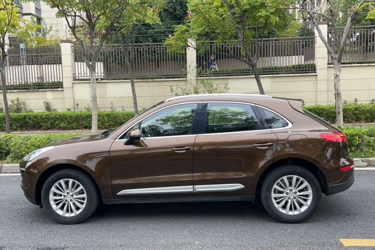Used Zotye SR9 2017 2.0T Automatic Ultimate Road Edition Exterior 4