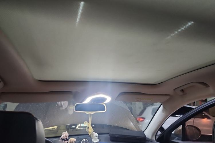 Used Zotye SR9 2017 2.0T Automatic Ultimate Dream Edition Headliner