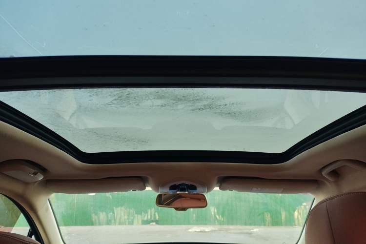 Used Zotye SR9 2017 2.0T Automatic Ultimate Dream Edition Headliner