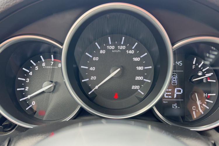 Used Zotye SR9 2017 2.0T Automatic Ultimate Road Edition Instrument Cluster