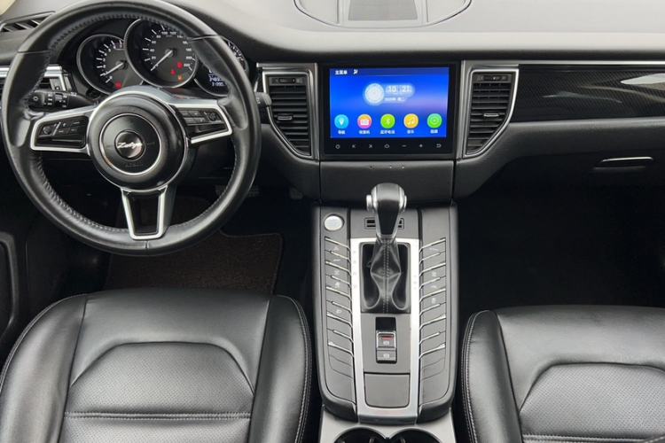 Used Zotye SR9 2017 2.0T Automatic Ultimate Road Edition Interior 1