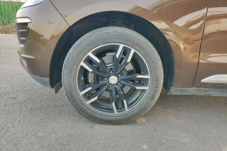 Used Zotye SR9 2017 2.0T Automatic Ultimate Dream Edition Left Front Wheel Hub