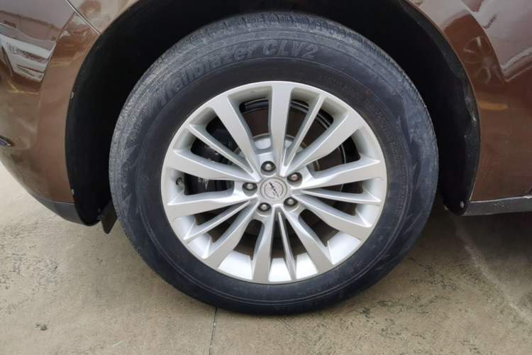 Used Zotye SR9 2017 2.0T Automatic Ultimate Road Edition Left Front Wheel Hub