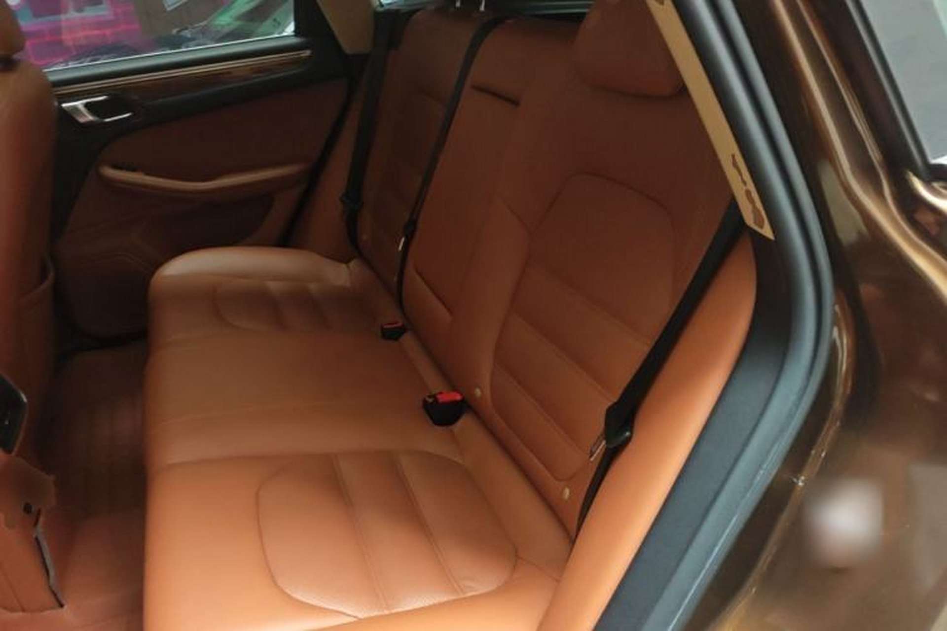 Used Zotye SR9 2017 2.0T Automatic Ultimate Light Edition Left Rear Seat