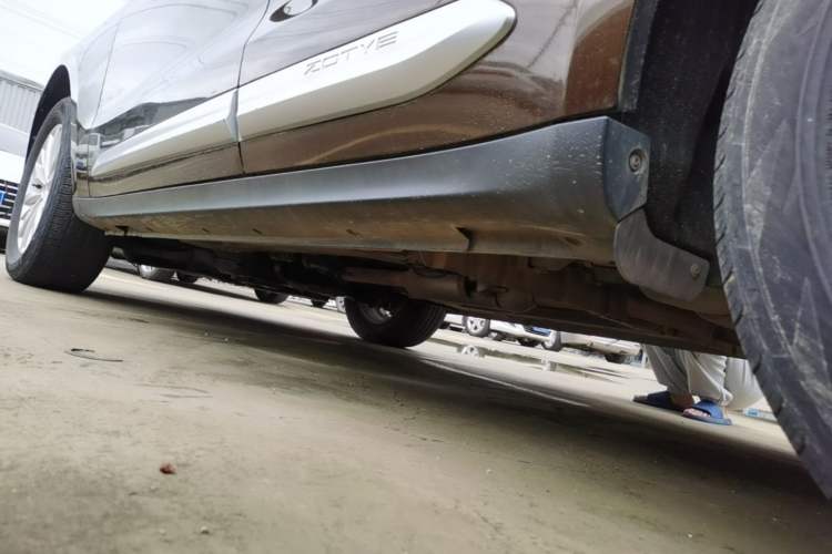 Used Zotye SR9 2017 2.0T Automatic Ultimate Road Edition Left Side Sill