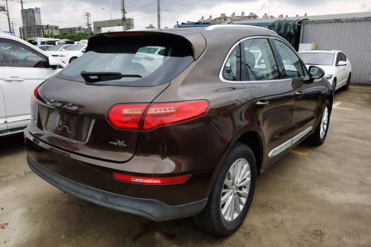 Used Zotye SR9 2017 2.0T Automatic Ultimate Road Edition Rear Right 45 Deg