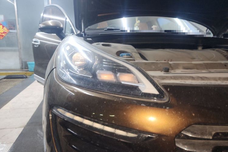 Used Zotye SR9 2017 2.0T Automatic Ultimate Dream Edition Right Front Headlight