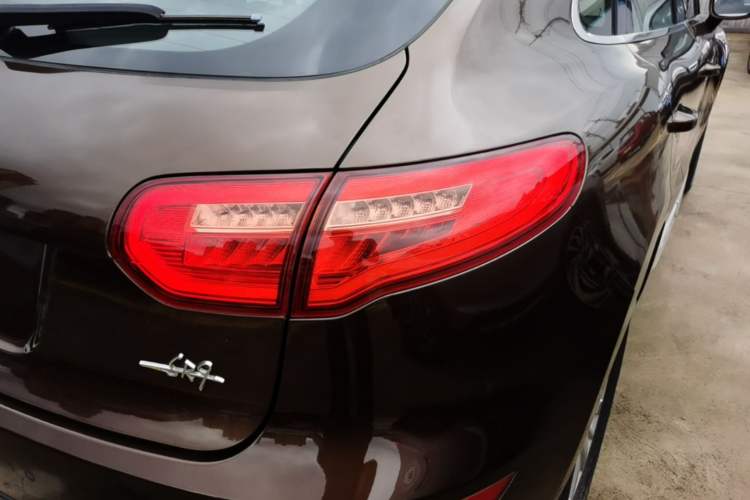 Used Zotye SR9 2017 2.0T Automatic Ultimate Road Edition Right Rear Taillight
