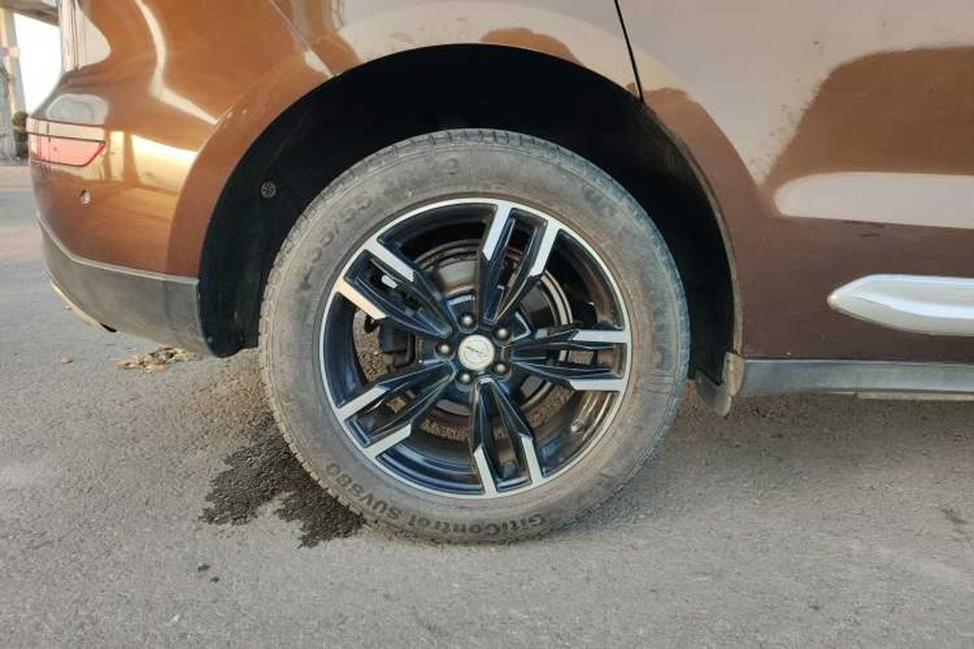 Used Zotye SR9 2017 2.0T Automatic Ultimate Dream Edition Right Rear Wheel Hub